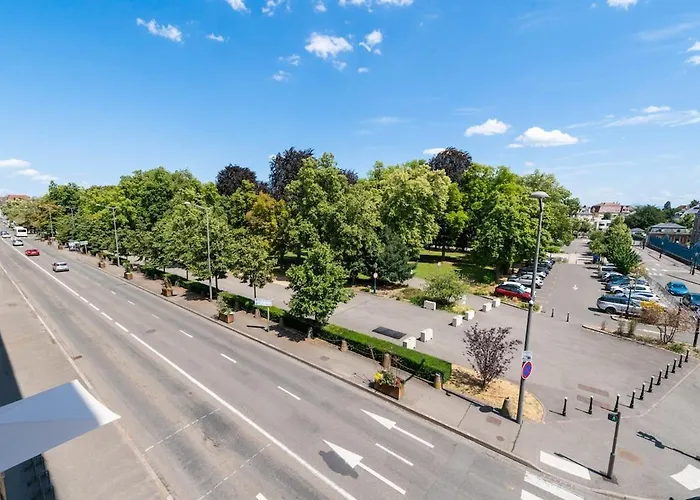 Very Apartment, Center Near Train Station